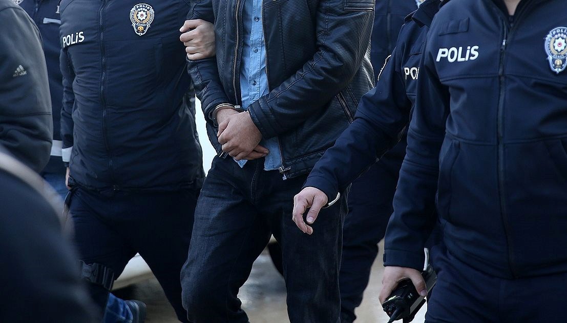 İzmir’de DAEŞ operasyonu: 8 tutuklama