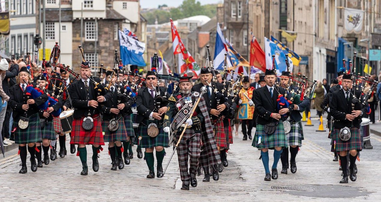 iskocyada turkler adina bir ilk gerceklesti ejvnWGrW