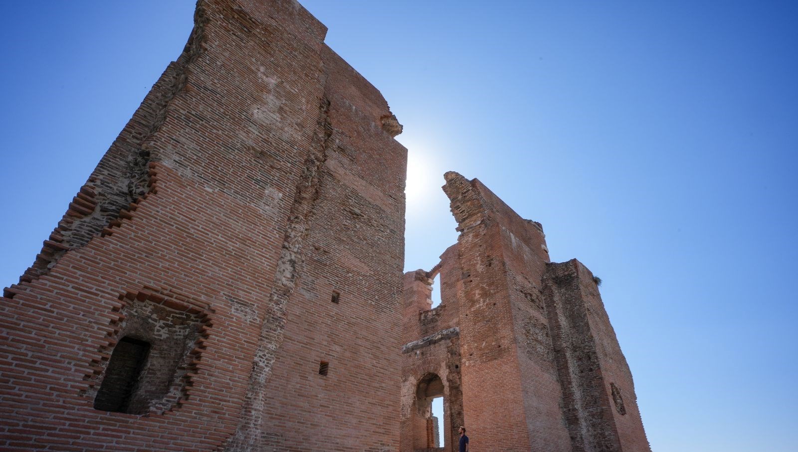 pergamon antik kentindeki kizilavlu ziyarete acilacak VC56zREq