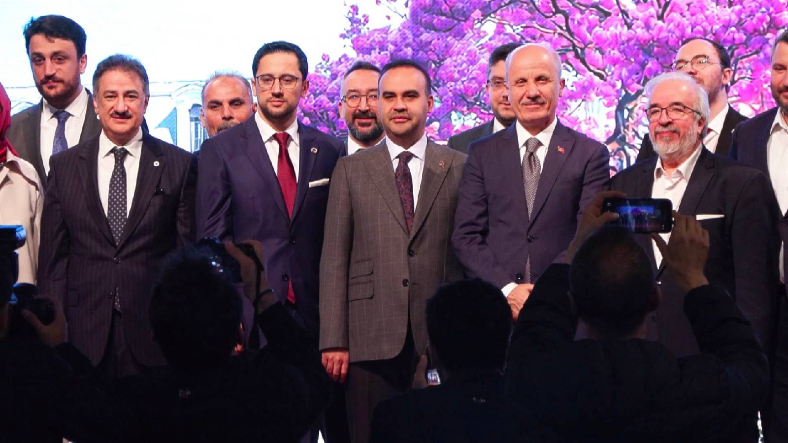 bakan kacir mill gelirimizin yuzde 14unden fazlasini arastirma gelistirmeye ayiriyoruz OeSsyu55.jpg