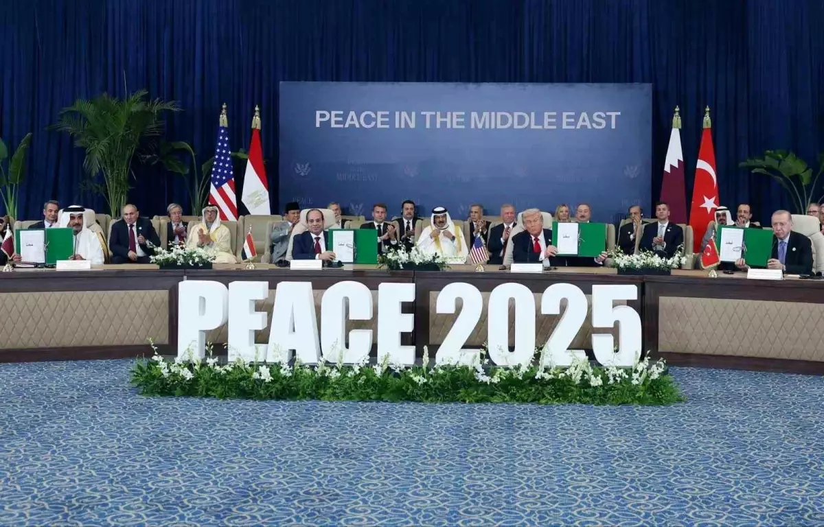 erdogan gazzede kalici ateskes icin zirveye katildi faVmnSO1.jpg