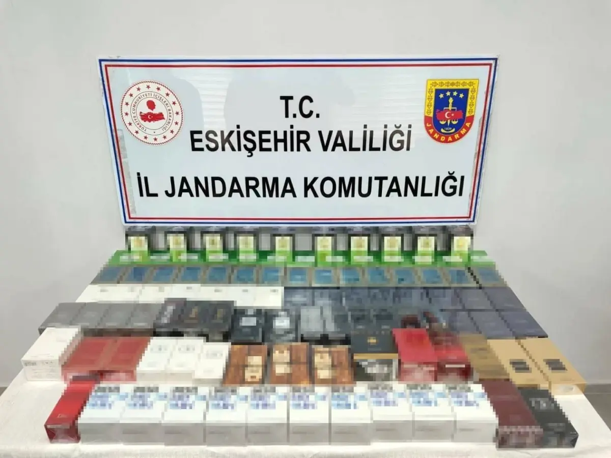 eskisehirde 550 bin tl degerinde kacak parfum ele gecirildi AnvNYQ64