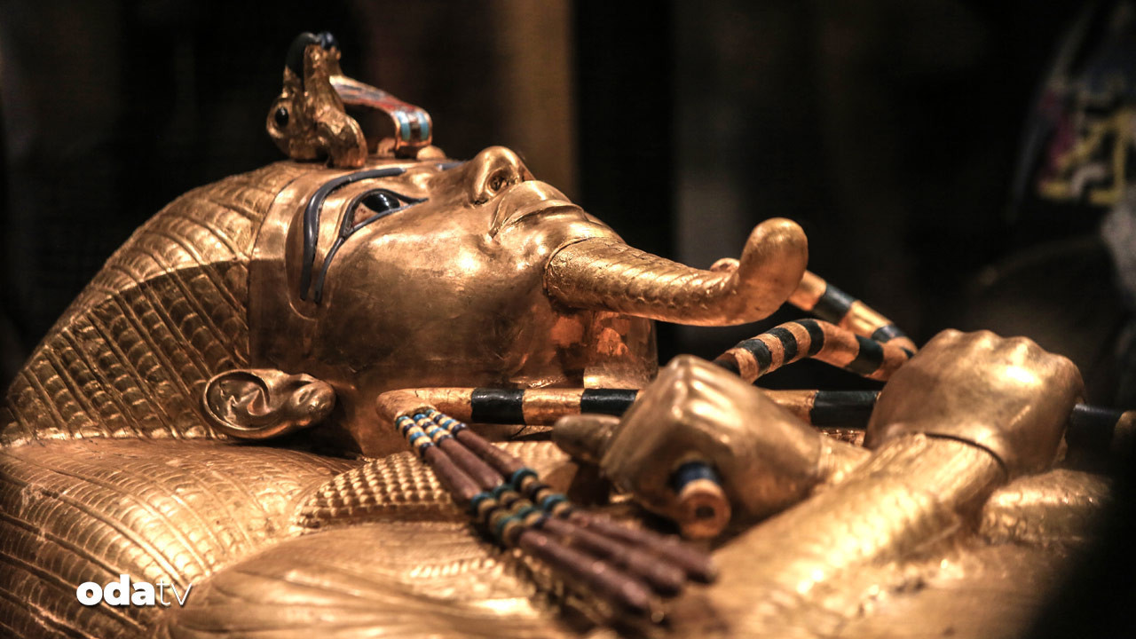 altindan tabut sergilendi vvhyvHWA.jpg