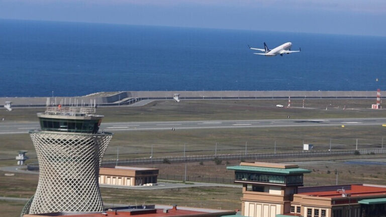 rize-artvin-havalimani-4-yilda-42-milyon-yolcuya-hizmet-verdi-fZwPk7AX