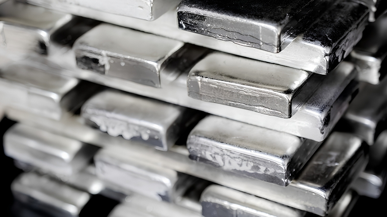 Gecen yil herkesin aldigi metal en dibi gordu hrJu7EJC