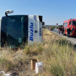 Son dakika eskisehir kutahya yolunda yolcu otobusu devrildi yaralilar var 5pEZBzim
