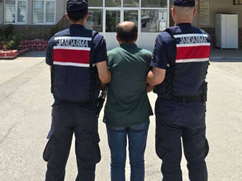 Uyusturucu sucundan aranan sahis nazillide yakalandi 3WNMp5z8